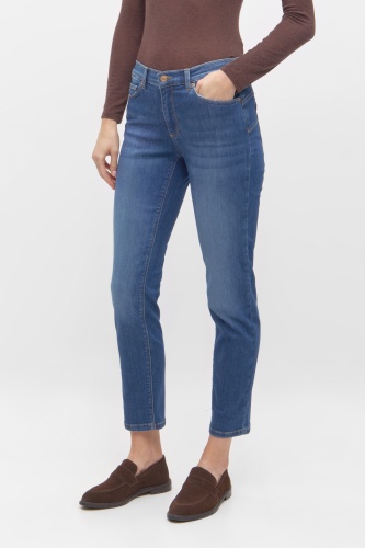 RR_Suzy_54704_9443_847_ms_1920x1920